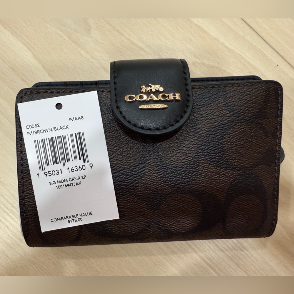 (NWT) Coach Medium Corner Zip Wallet In Signature Canvas - Picture 7 of 7